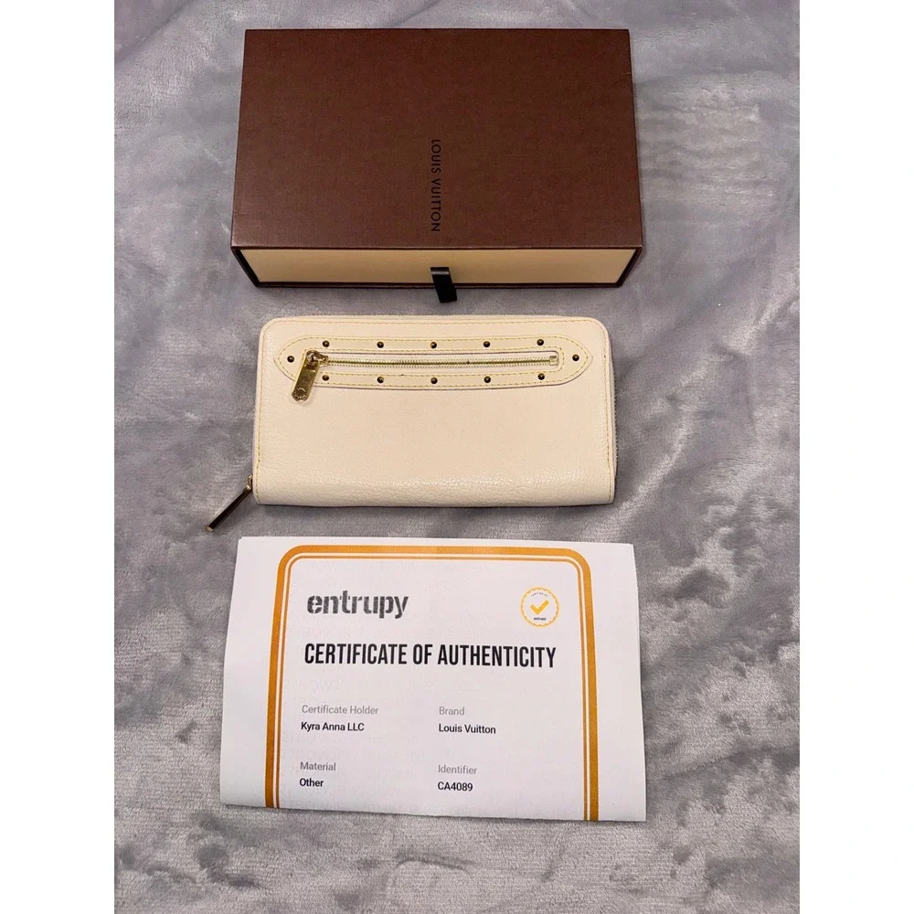 Louis Vuitton Zippy Wallet Cream Leather Studded Gold Hardware w/‎ COA